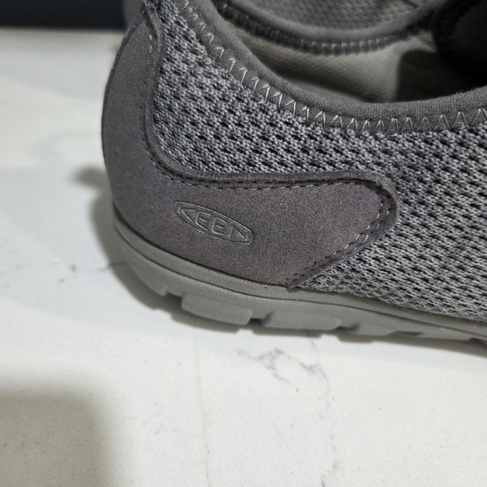 Keen Hush Knit CNX Gray Footwear - Picture 9 of 10